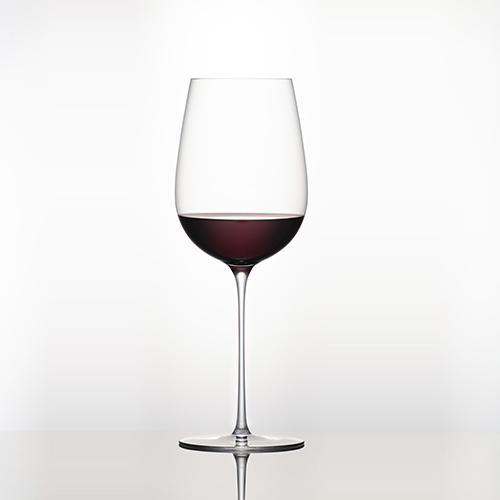 L_Esthete with red wine1