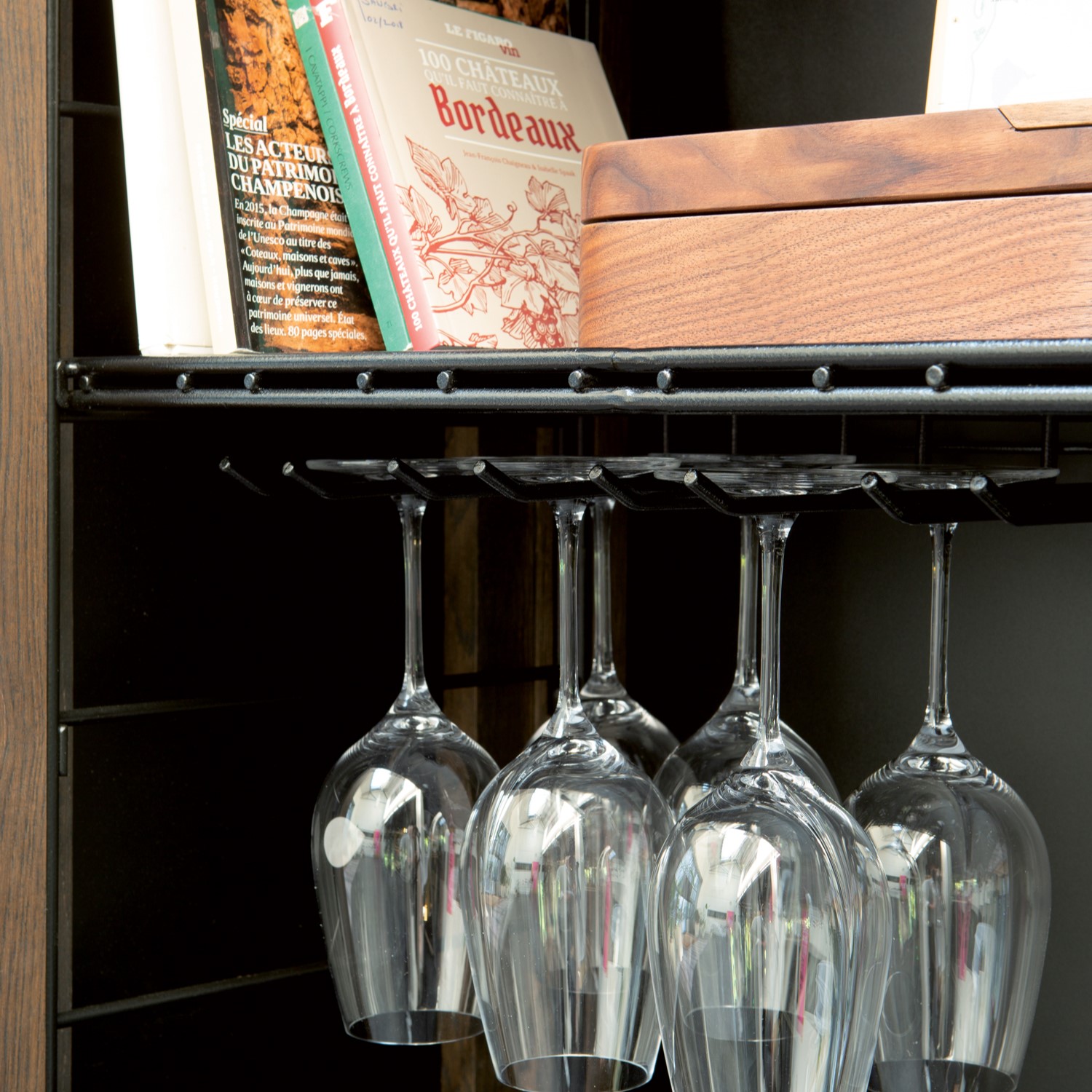 BIBLIOTHEQUE_A_VIN_MANGANESE_ATELIERDUVIN_2022-13