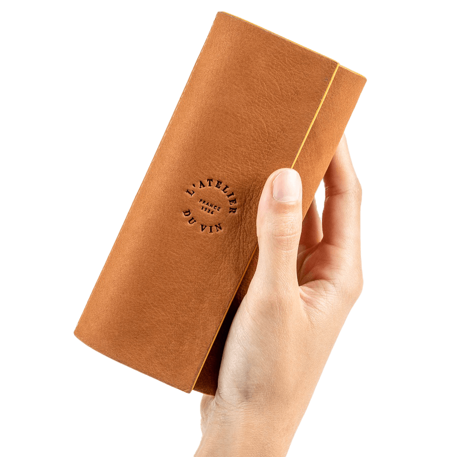 NOMAD-packshot-Soft-machine-dandy-ferme-main-HD-e1645604009616 (1)