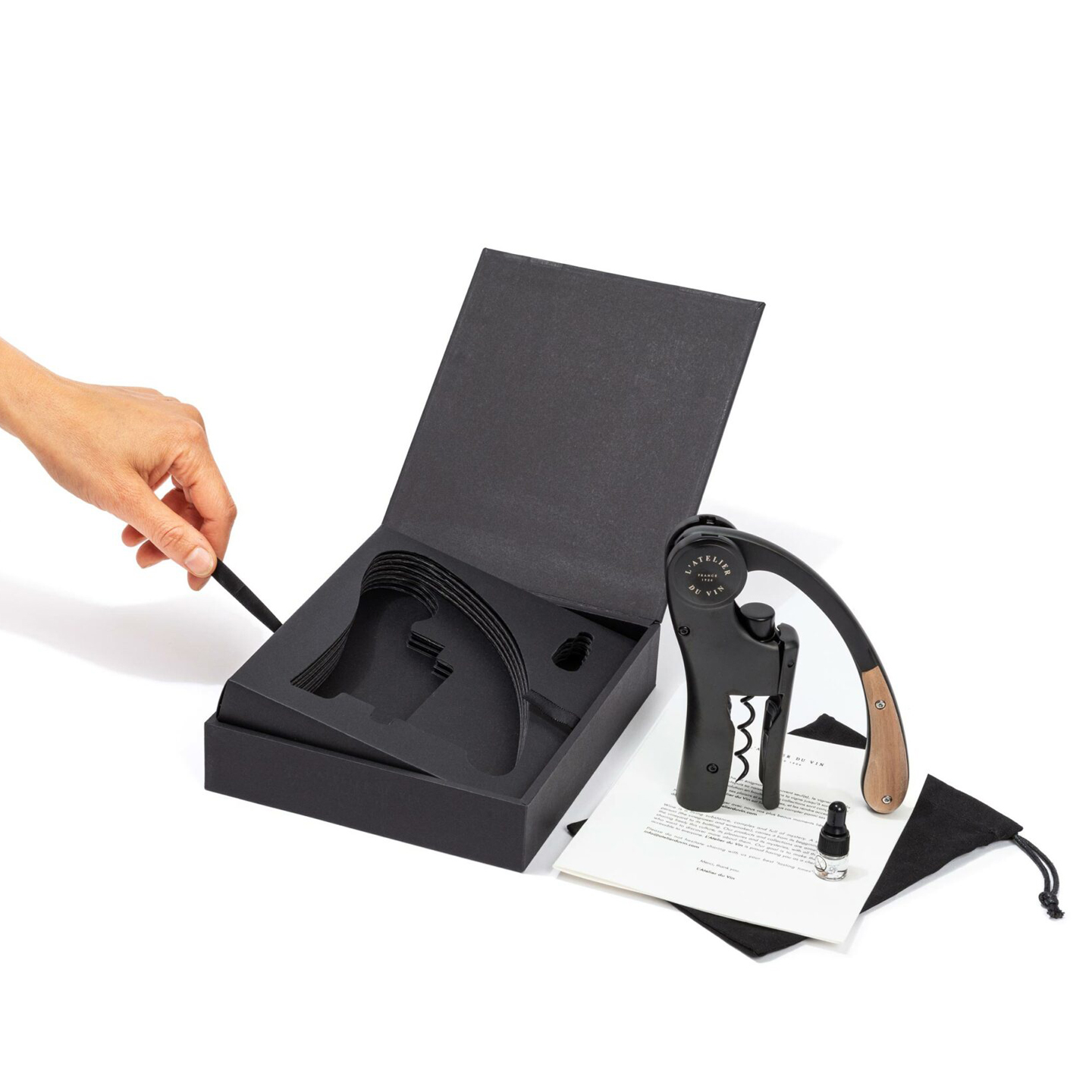 OenoMotion_WoodBlack_packshot22_HD-1-scaled-1